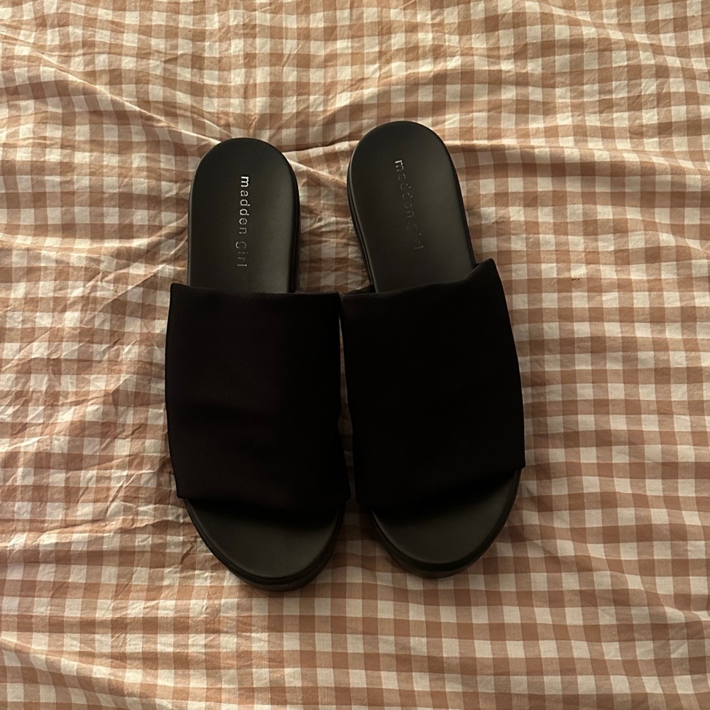 Madden Girl Black Wide-Band Slide Sandals